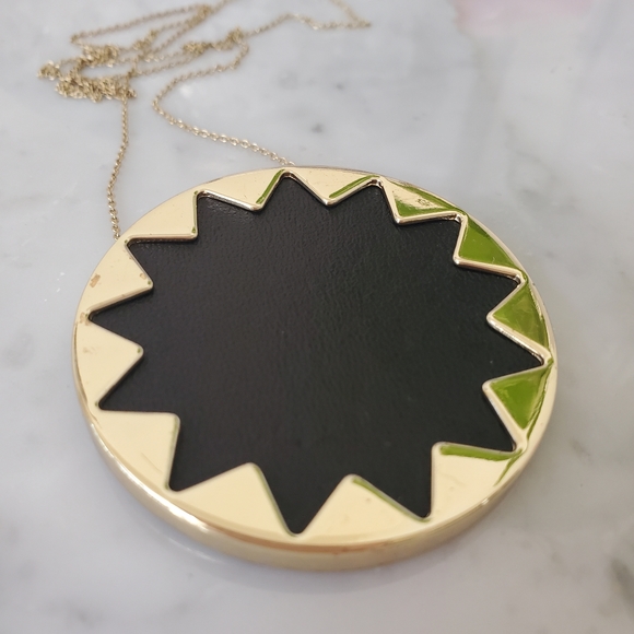 House of Harlow 1960 Large Leather Sunburst Necklace - Picture 3 of 5